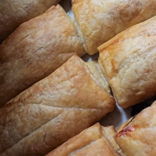 Dozen Herring Patties (Pâté au Hareng Fumé)