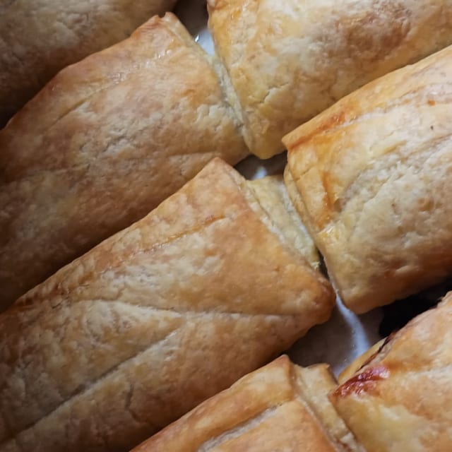 Dozen Herring Patties (Pâté au Hareng Fumé).