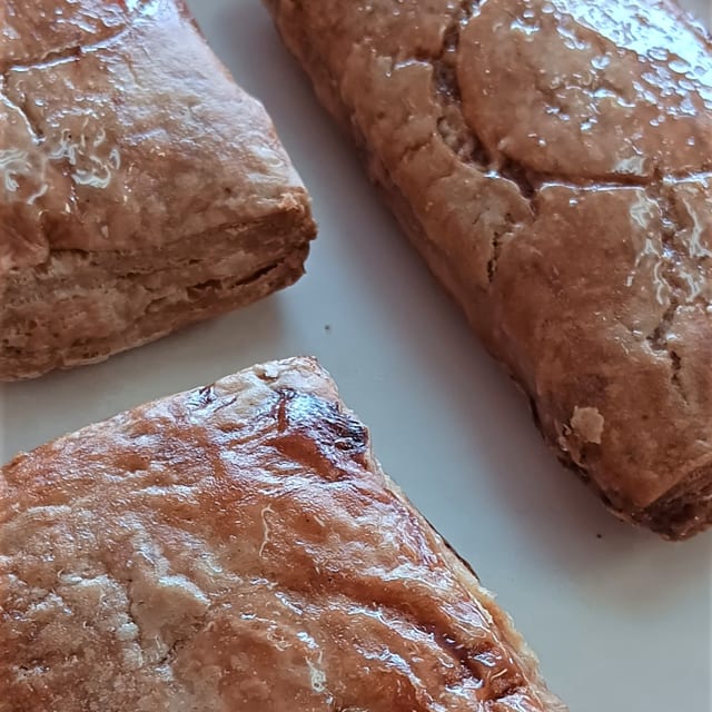 Dozen Guava Patties (Pâté Goyave).