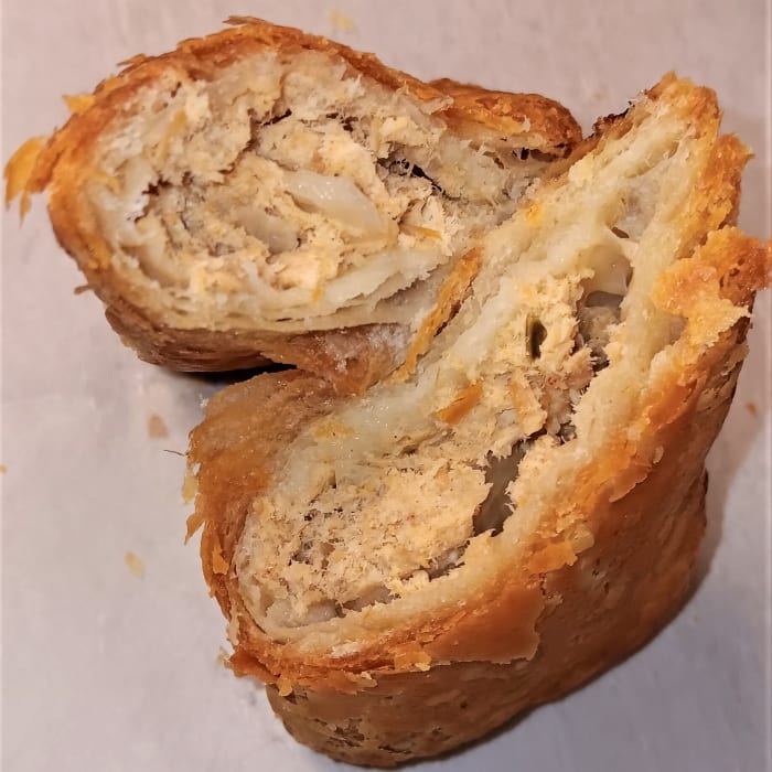 Single Chicken Patties (Pâté au Poulet).